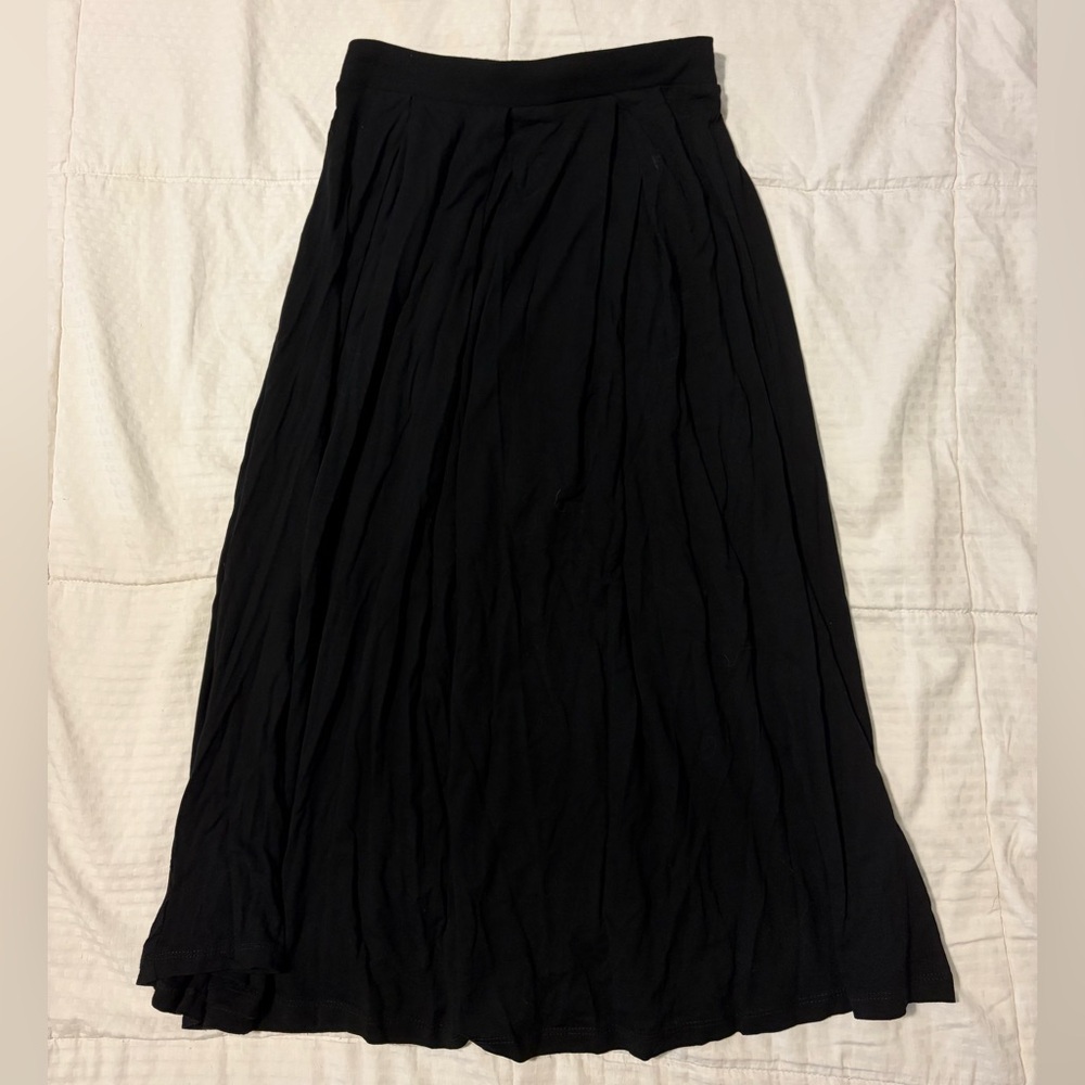 🖤 ASOS Black Midi Skirt
